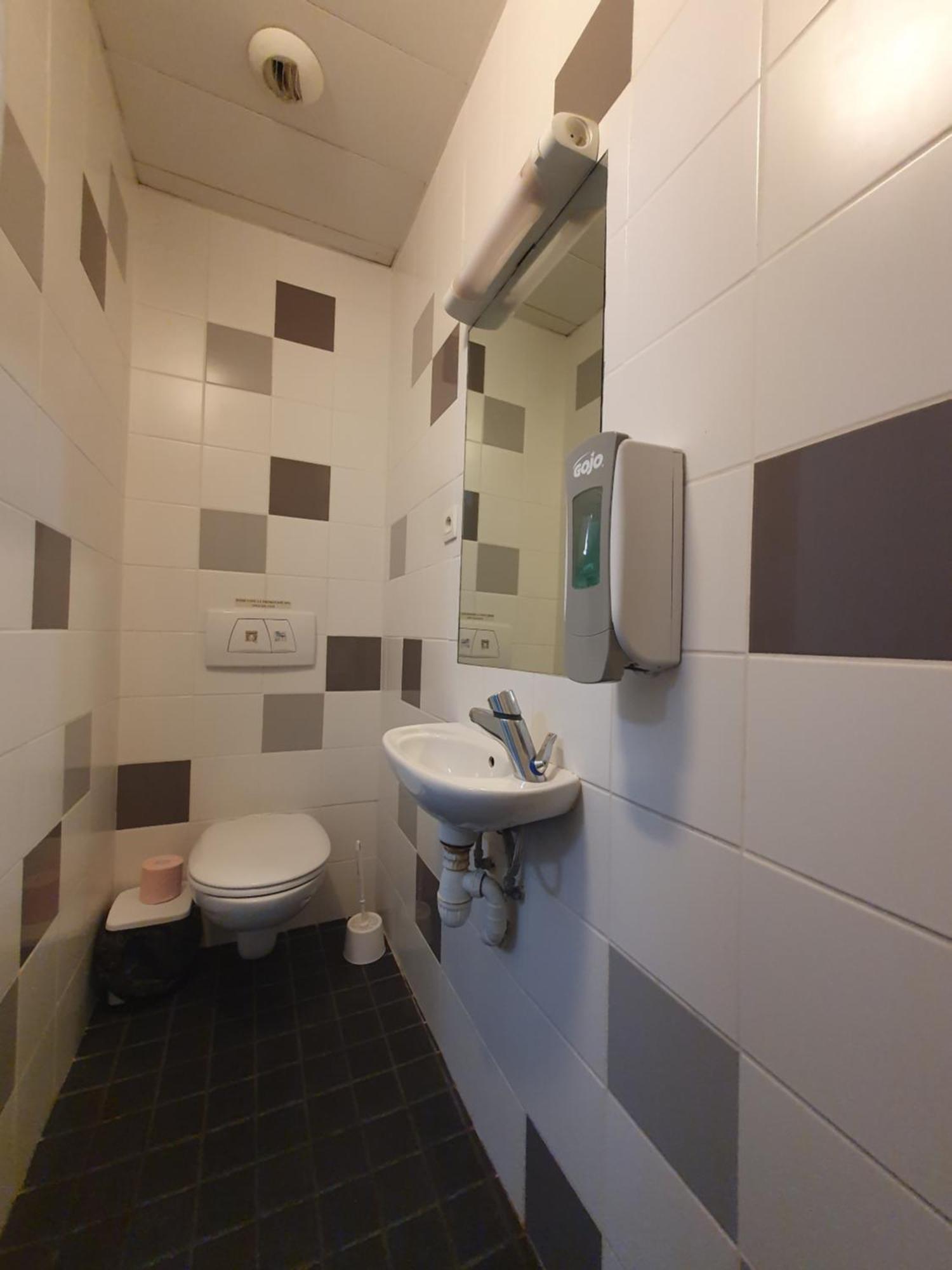 Auberge De Jeunesse Hi Nice Les Camelias Room photo